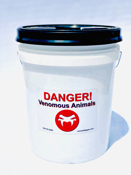 Venomous stickers, venomous decals, safety signs, warning signs, dangerous animals, decals for buckets, tubs, cages, and more